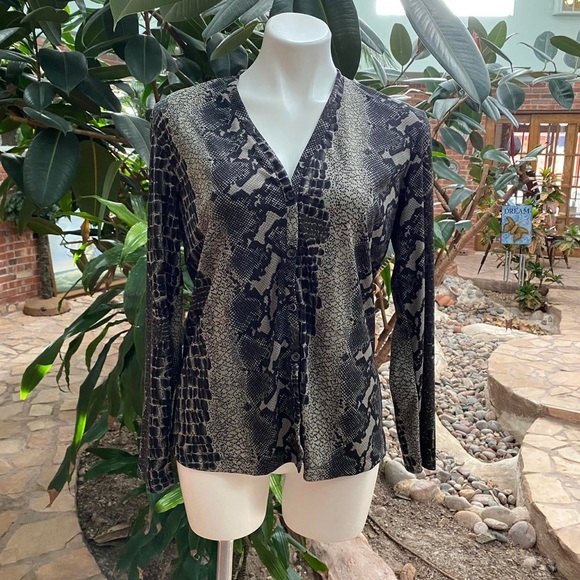 Abstract Print Button Down - Picture 2 of 4